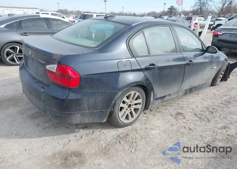 2007 BMW 328I z USA, uszkodzony, nr VIN WBAVA33527PG49098